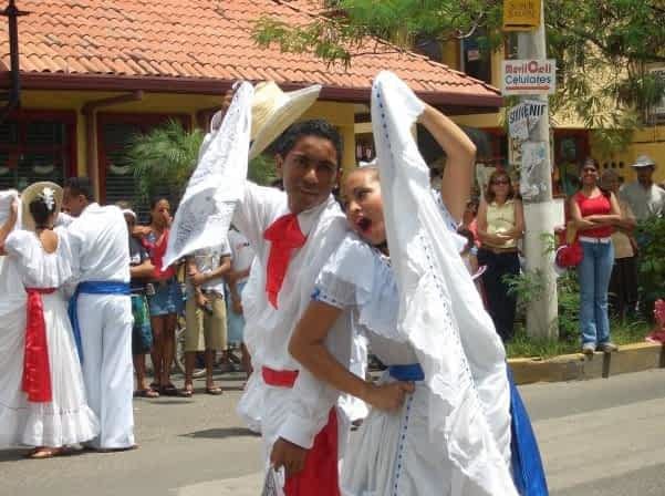 Costa Rica Turismo | Baile